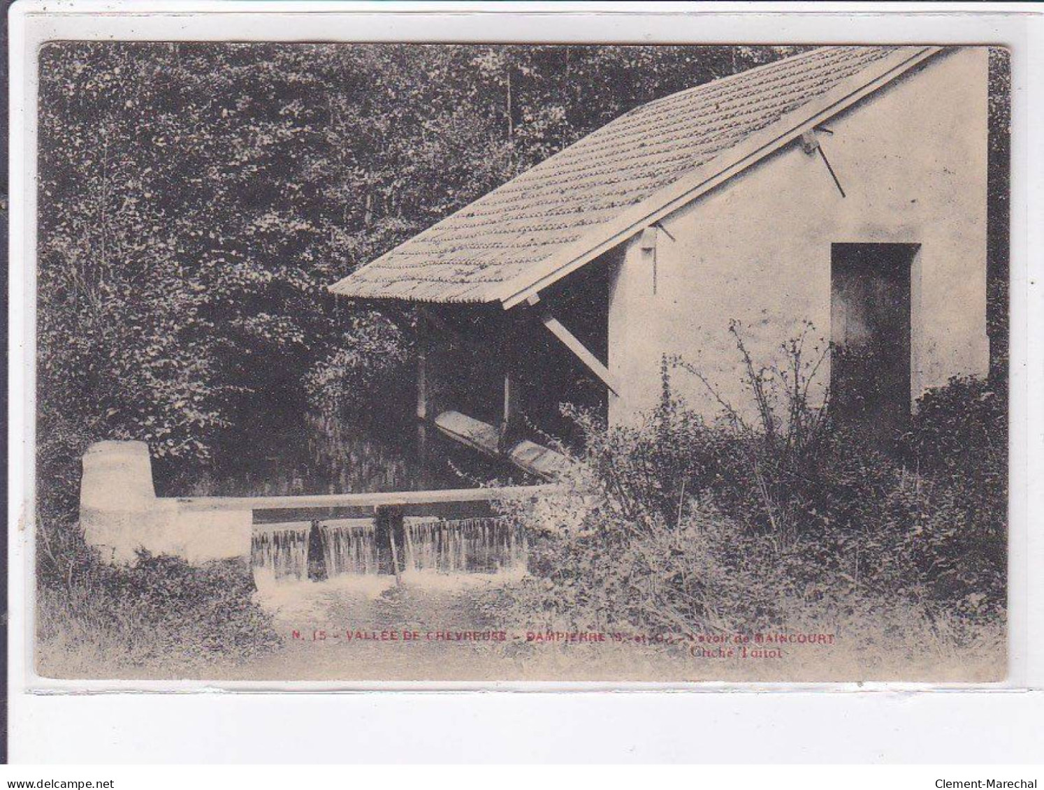 DAMPIERRE: Lavoir - Très Bon état - Dampierre En Yvelines