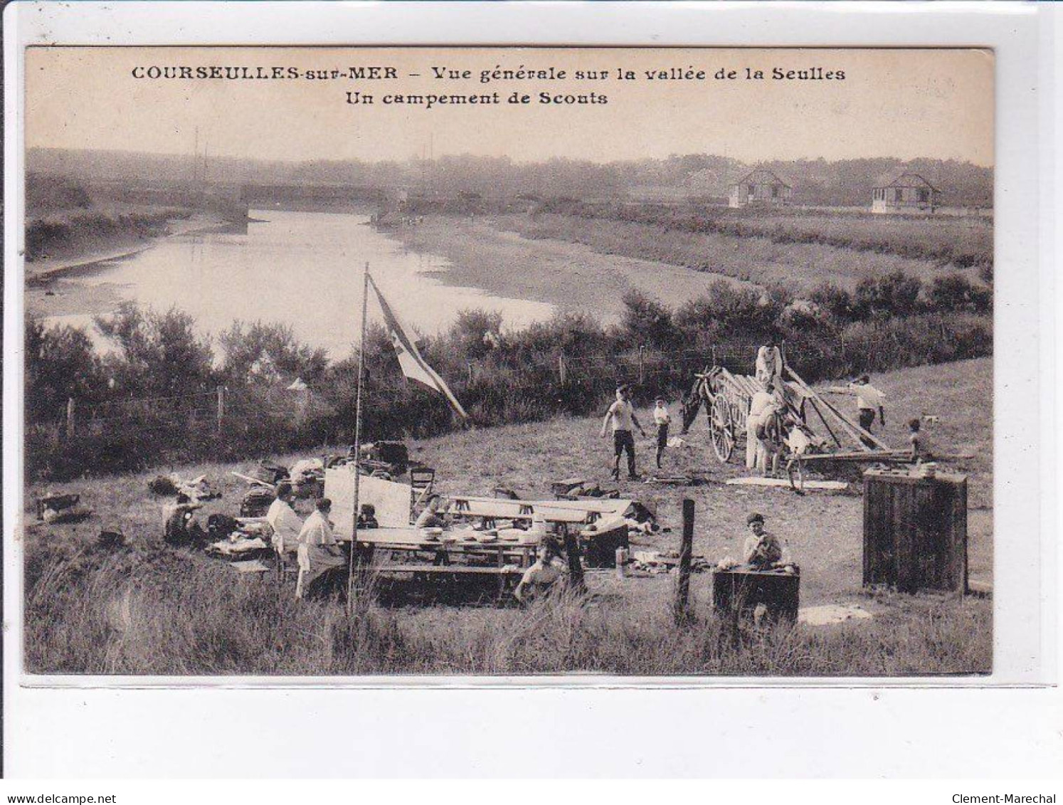 COURSEULLES-sur-MER: Vue Générale Sur La Vallée De La Seulles, Un Campement De Scouts - Très Bon état - Courseulles-sur-Mer