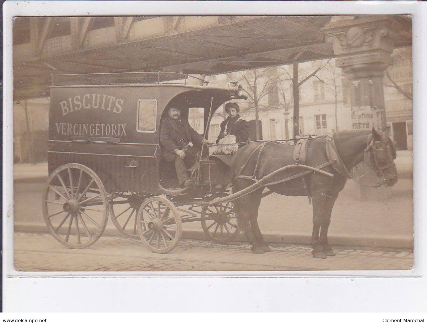 PARIS: Attelage De Livraison, Métro Aérien, Biscuits Vercingétorix - Très Bon état - Other Monuments