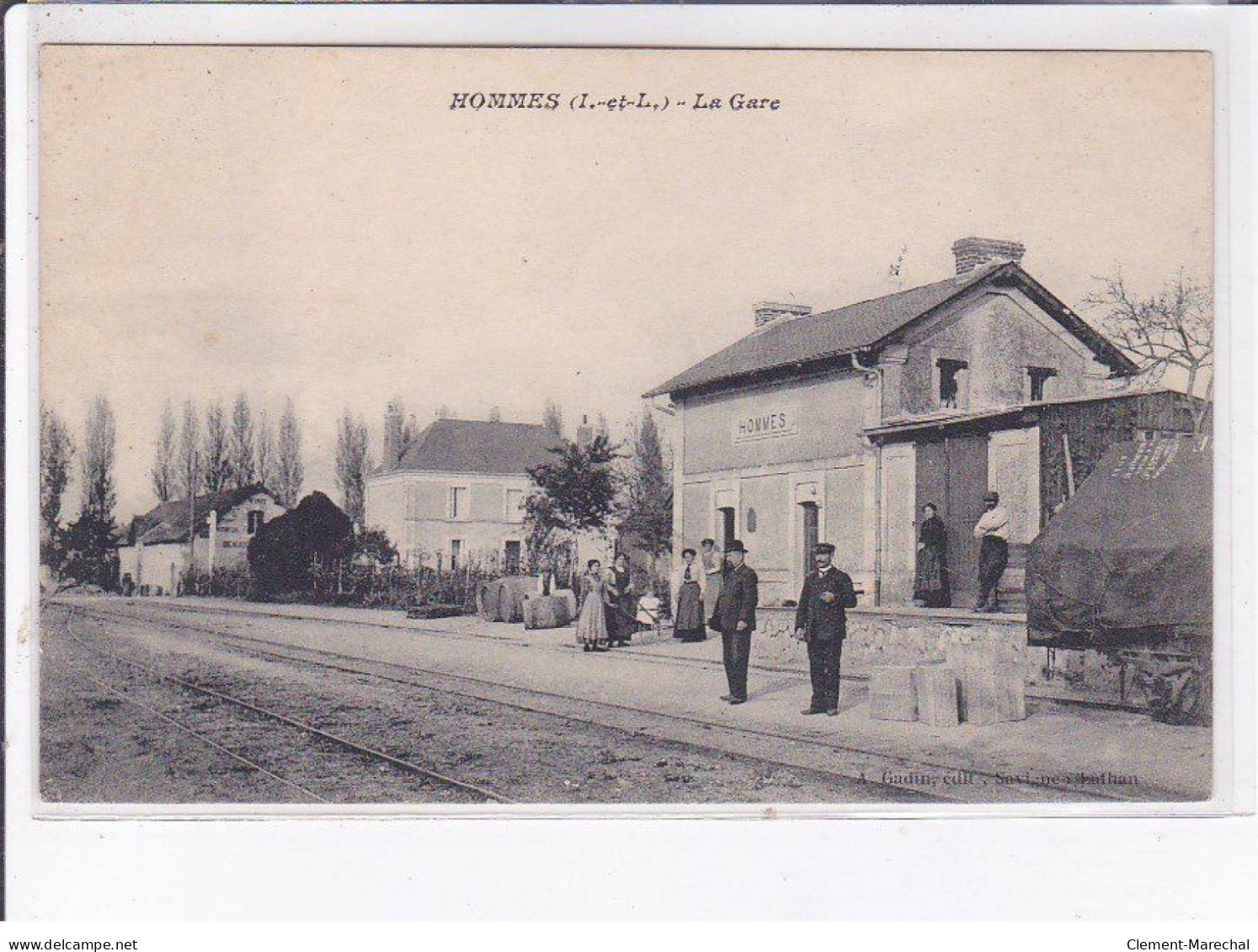 HOMMES: La Gare - Très Bon état - Sonstige & Ohne Zuordnung