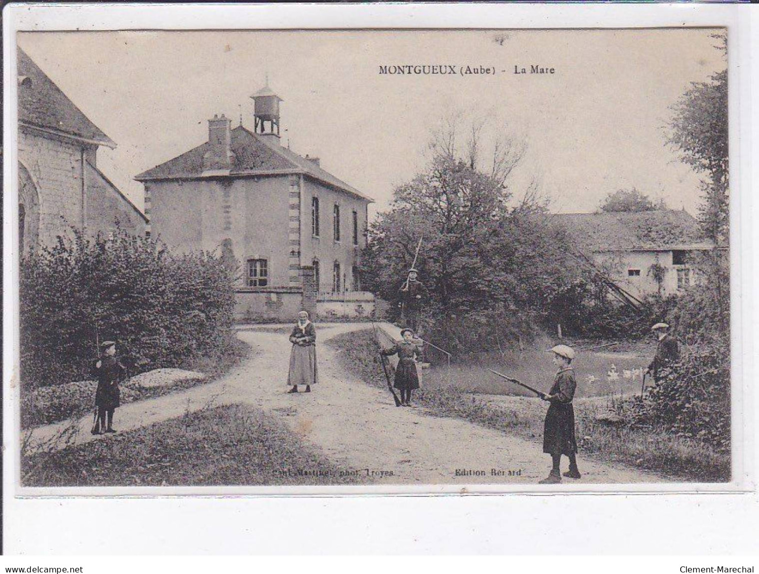 MONTGUEUX: La Mare - Très Bon état - Autres & Non Classés