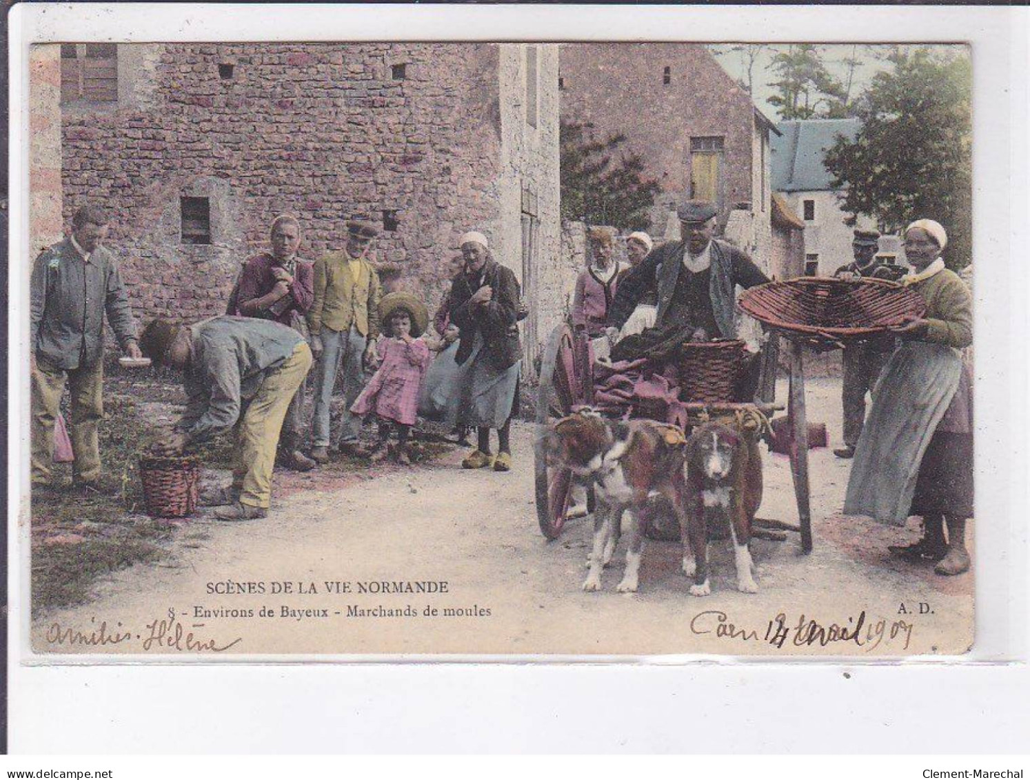 Environs De BAYEUX: Marchands De Moules,(rare En Couleur) Voiture A Chien - Attelage- Très Bon état - Otros & Sin Clasificación