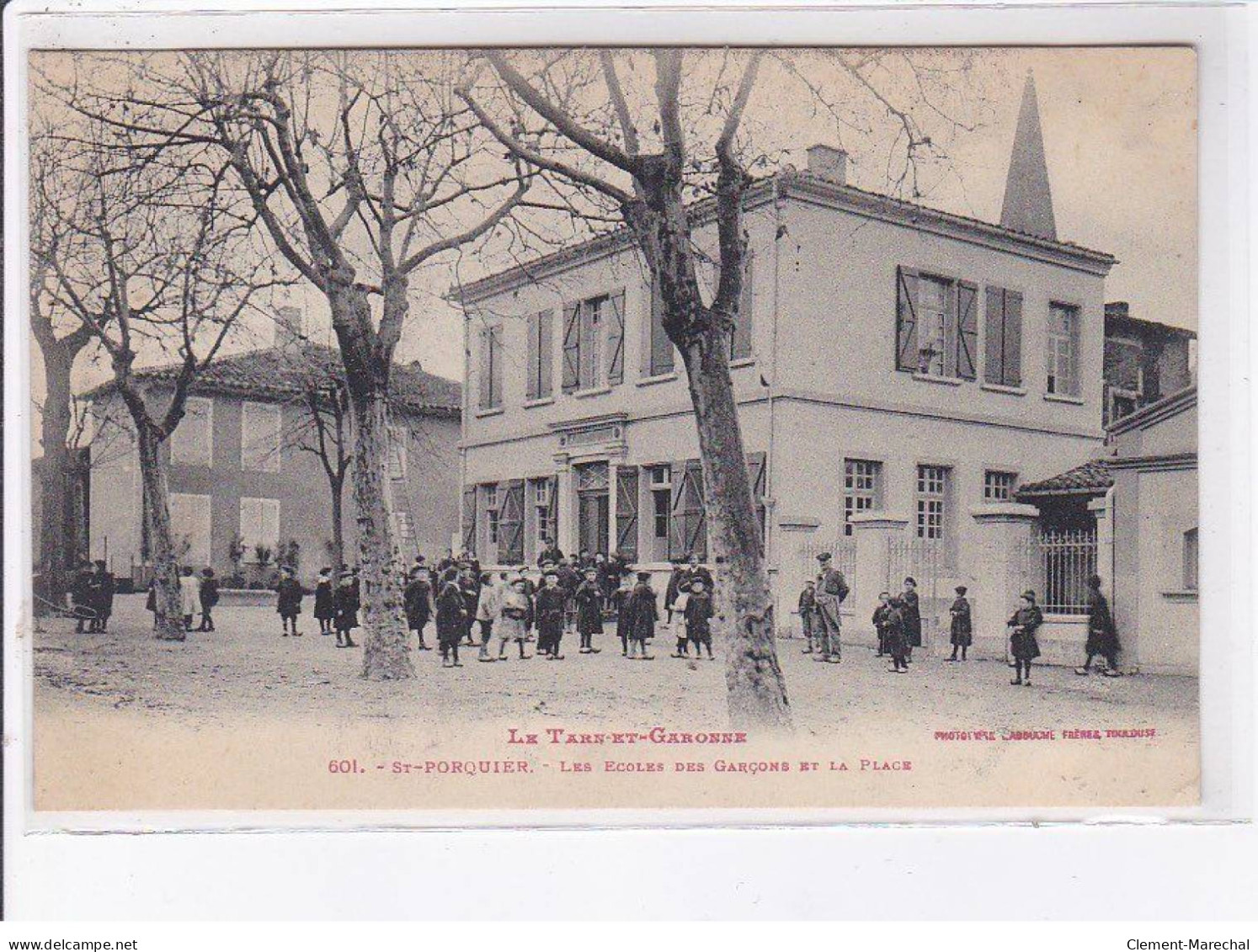 SAINT-PORQUIER: Les écoles Des Garçons Et La Place - Très Bon état - Other & Unclassified