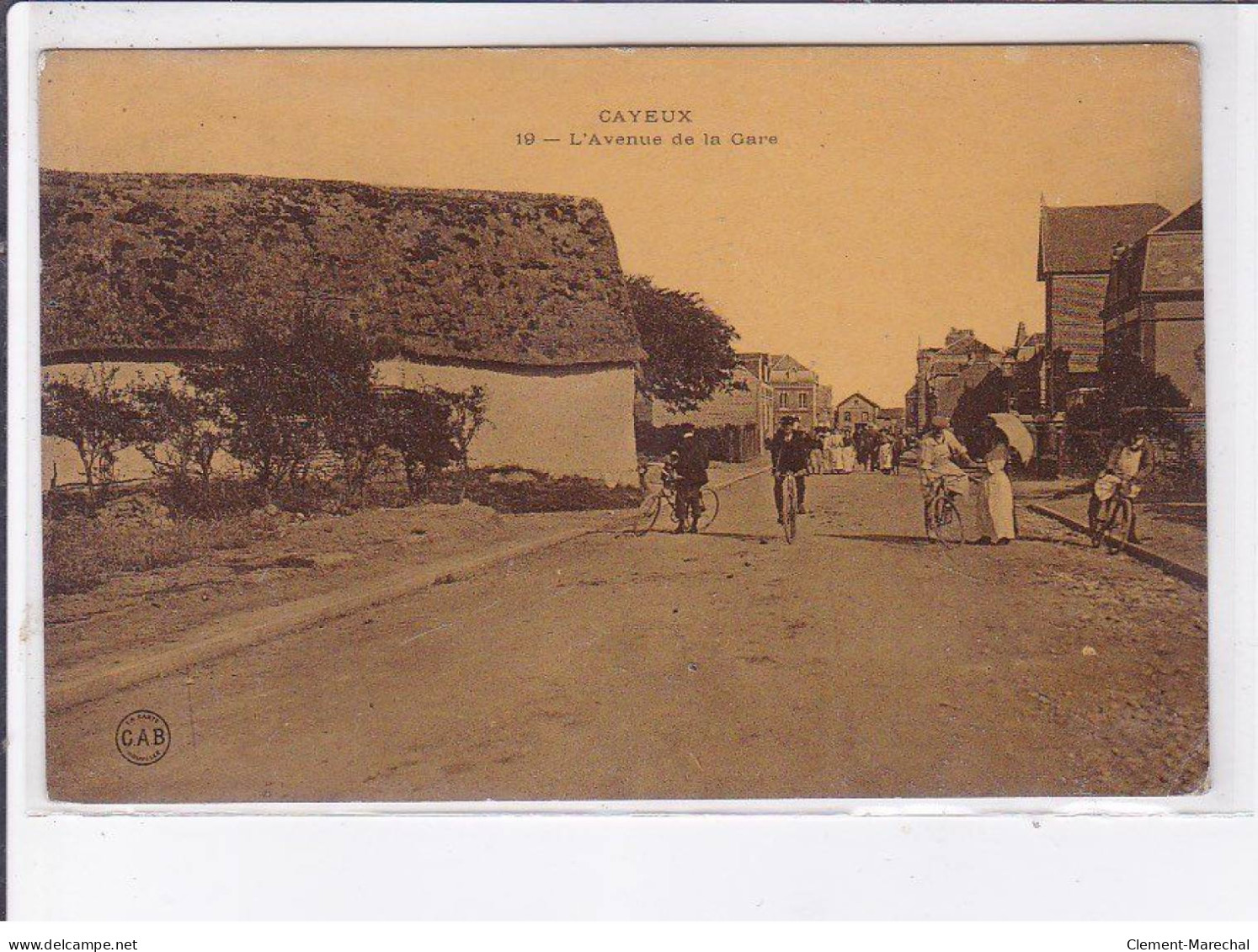 CAYEUX: L'avenue De La Gare, Cab - Très Bon état - Cayeux Sur Mer