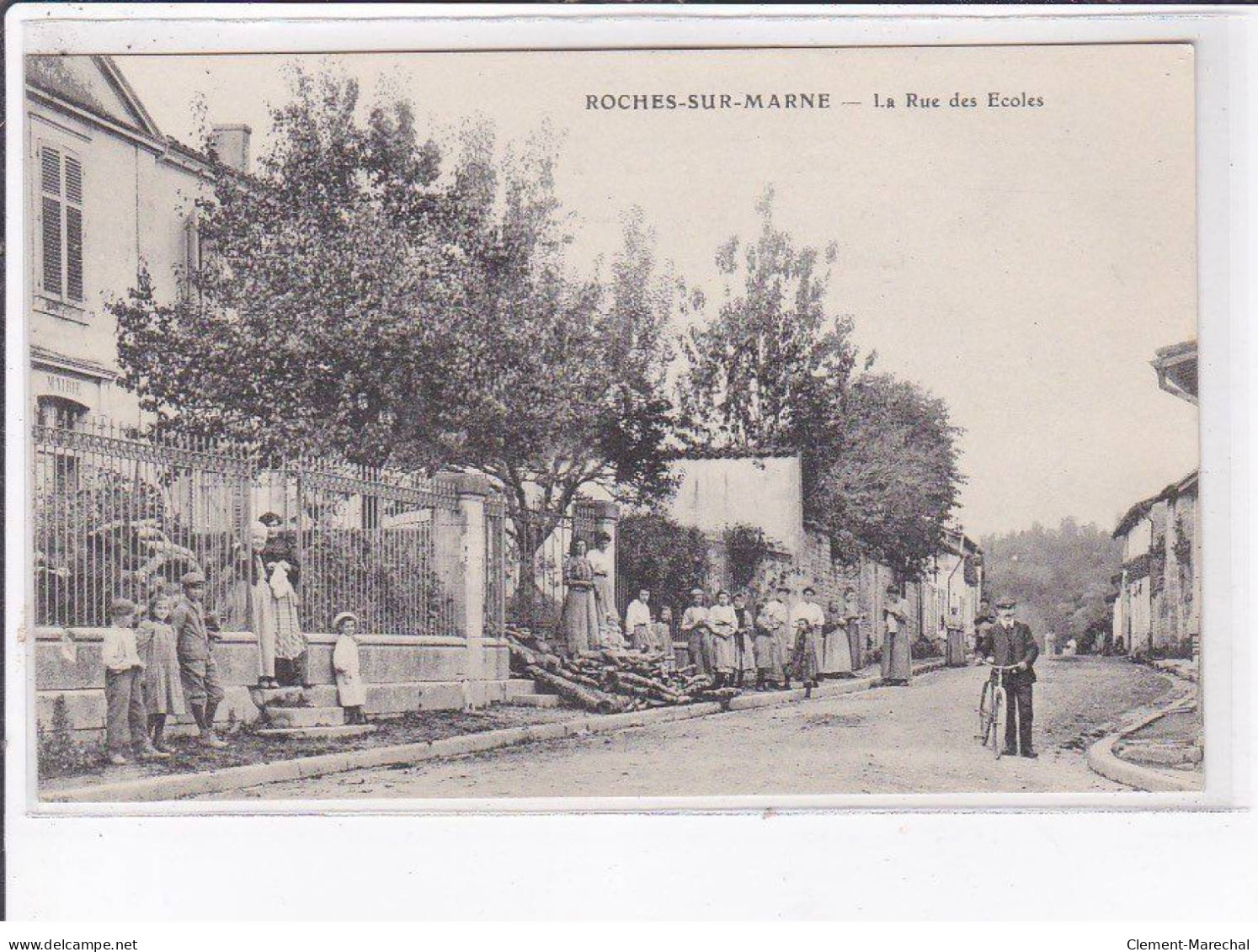 ROCHES-sur-MARNE: La Rue Des écoles - Très Bon état - Other & Unclassified