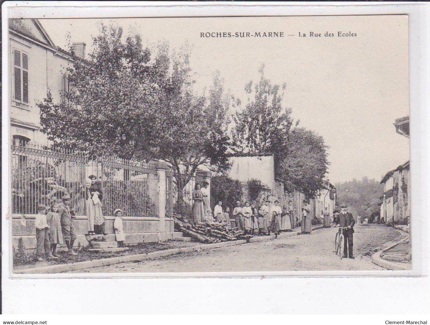 ROCHES-sur-MARNE: La Rue Des écoles - Très Bon état - Andere & Zonder Classificatie