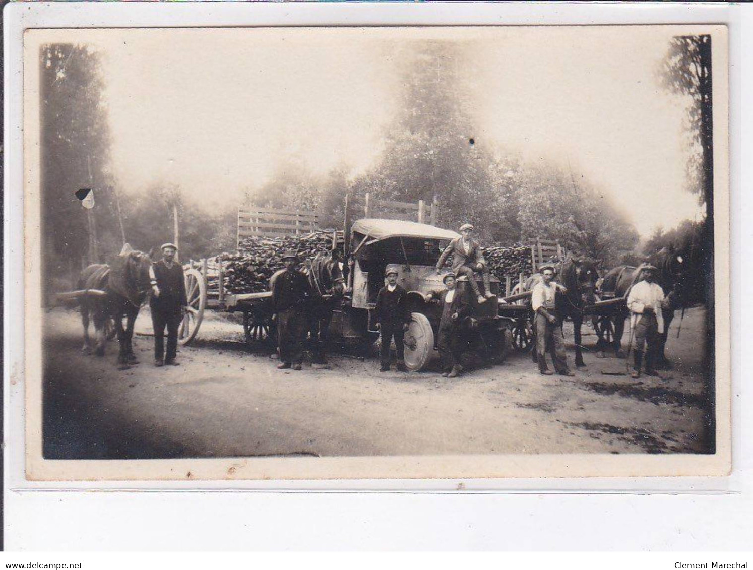 CHATEAU LA VALLIERE: 2CPA, Bois - Très Bon état - Otros & Sin Clasificación