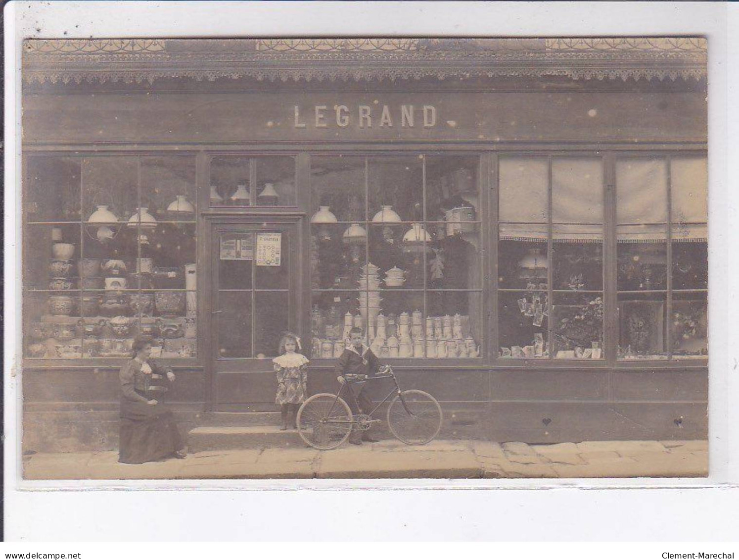 VERNEUILsur-AVRE: Magasin De Porcelaine Legrand - Très Bon état - Verneuil-sur-Avre