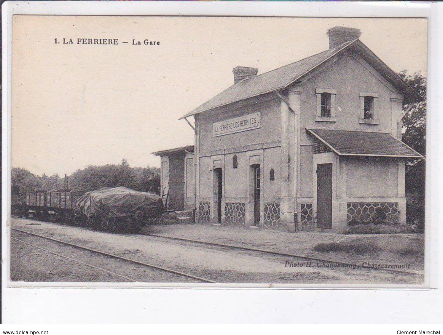 LA FERRIERE: La Gare - Très Bon état - Altri & Non Classificati