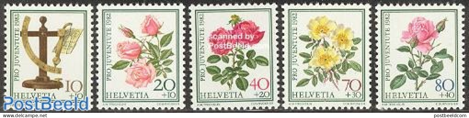 Switzerland 1982 Pro Juventute 5v, Mint NH, Nature - Science - Flowers & Plants - Roses - Weights & Measures - Nuovi