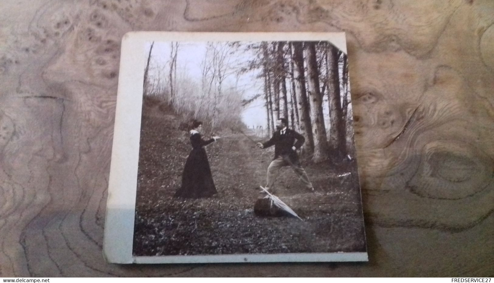 237/ PHOTO LOULANS L ALLEE DES SAPINS DUEL DE RENE COLARD AVEC SA FEMME - Europa