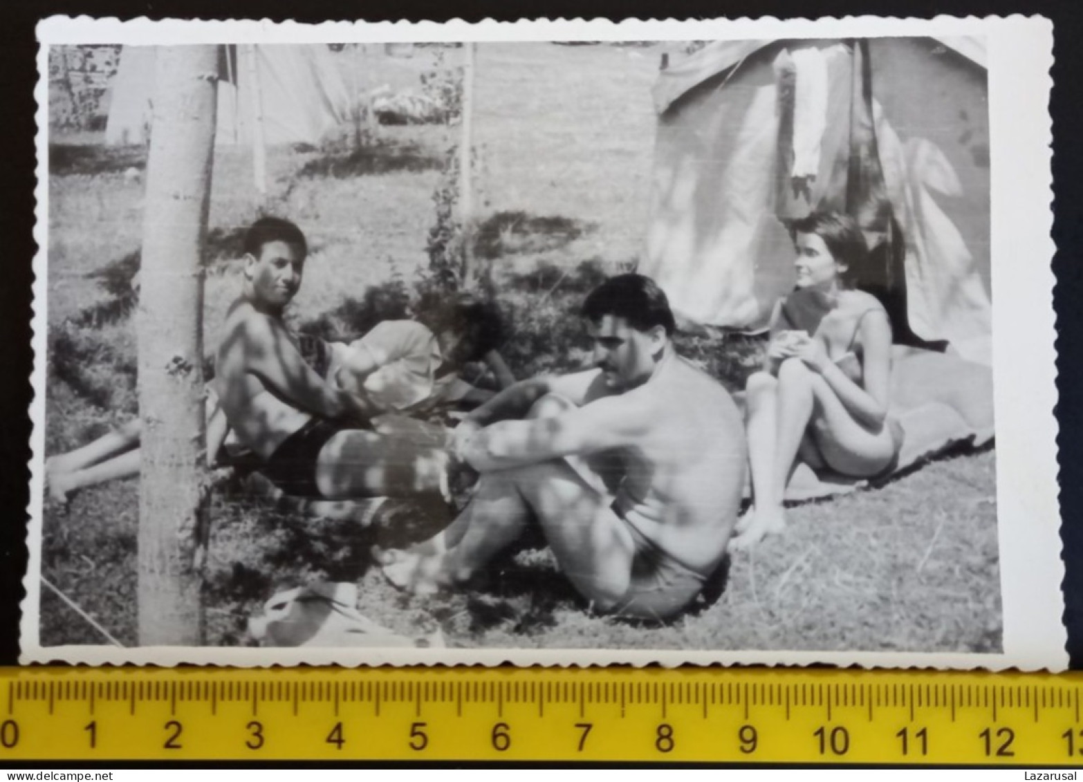 #15  Man Woman - Couple On Vacation - On The Beach In A Bathing Suit Femme En Vacances - Sur La Plage En Maillot De Bain - Anonieme Personen