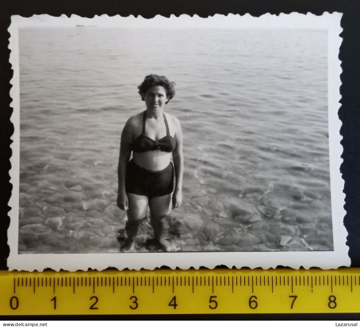 #15  Woman On Vacation - On The Beach In A Bathing Suit / Femme En Vacances - Sur La Plage En Maillot De Bain - Anonymous Persons