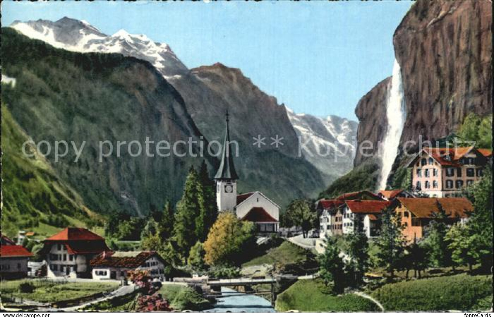 12579822 Lauterbrunnen BE Mit Staubbach Und Jungfrau Lauterbrunnen - Autres & Non Classés