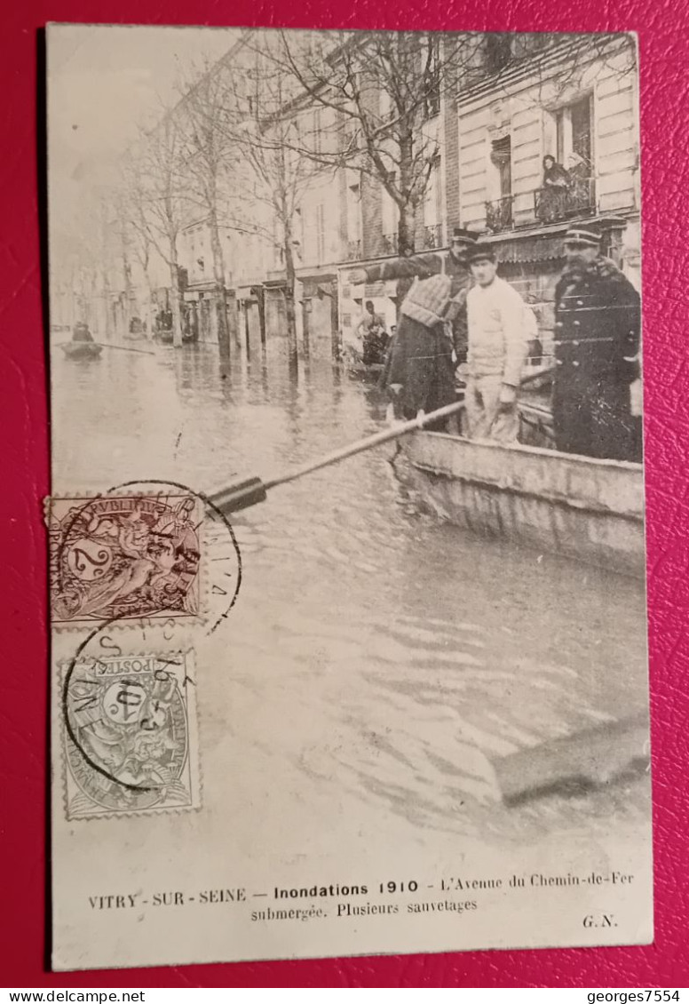 94 - VITRY-SUR-SEINE  INONDATIONS 1910 - L'AVENUE DU CHEMIN DE FER - Andere & Zonder Classificatie