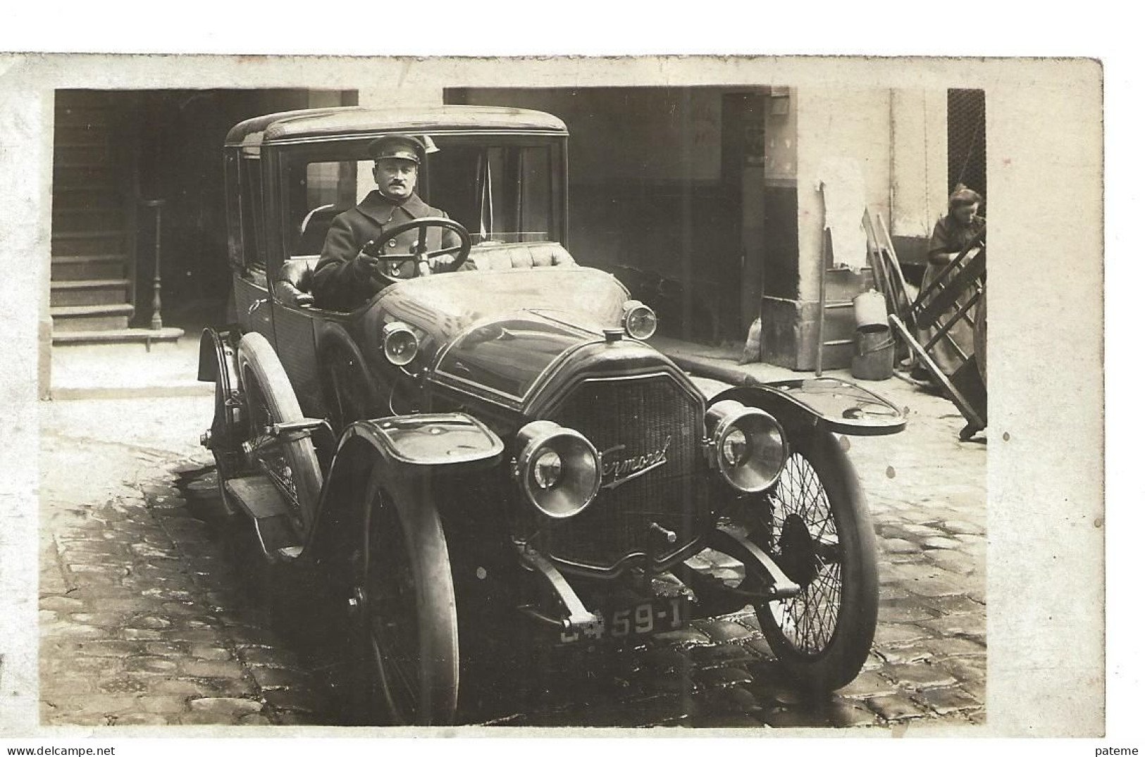 Voiture Ancienne Avec Chauffeur Vermorel - Verzamelingen & Kavels