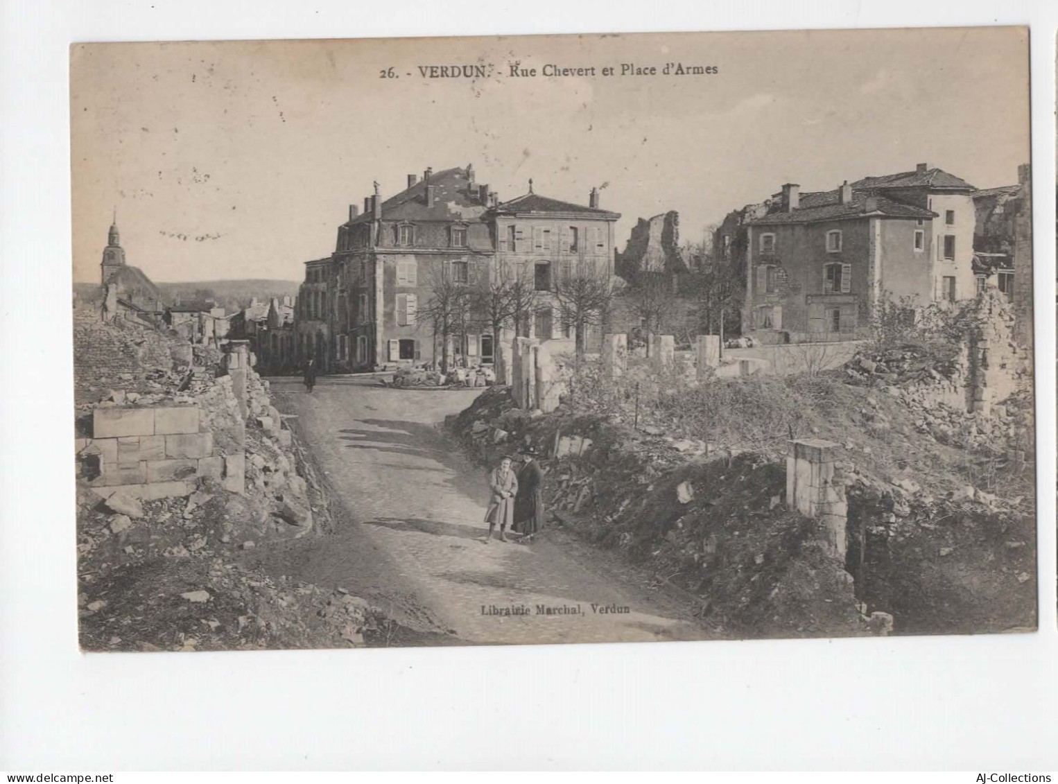 AJC - Verdun - Rue Chevert Et Place D'armes - Verdun