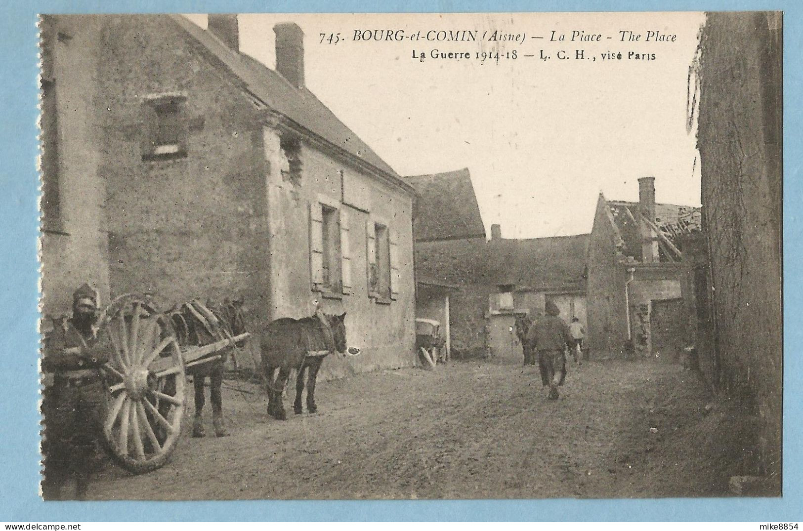 1479  CPA  BOURG-et-COMIN  (Aisne)  La Place    -  La Guerre  1914-18   +++++++ - Other & Unclassified