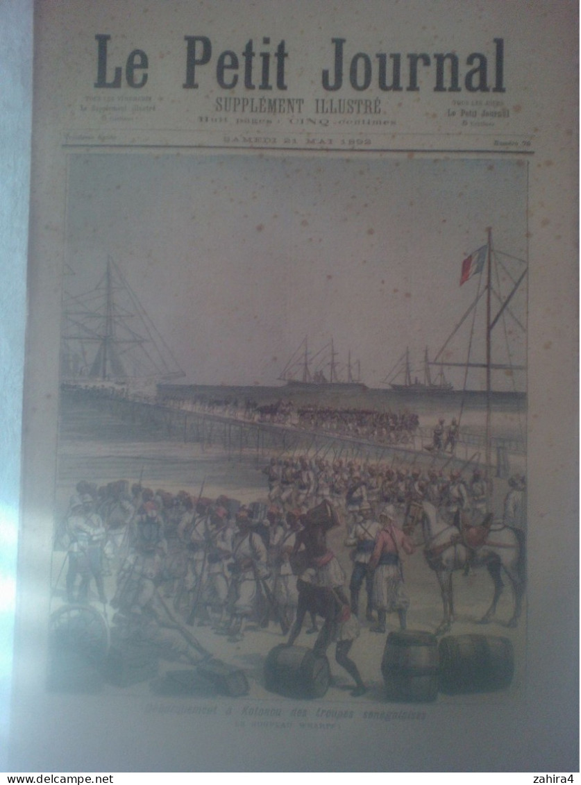 Petit Journal Troupe Sénégalaise Débarque Kotonou Wharff Nouveau Pavillon Sculptures Palais Industrie Chanson File Droit - Tijdschriften - Voor 1900