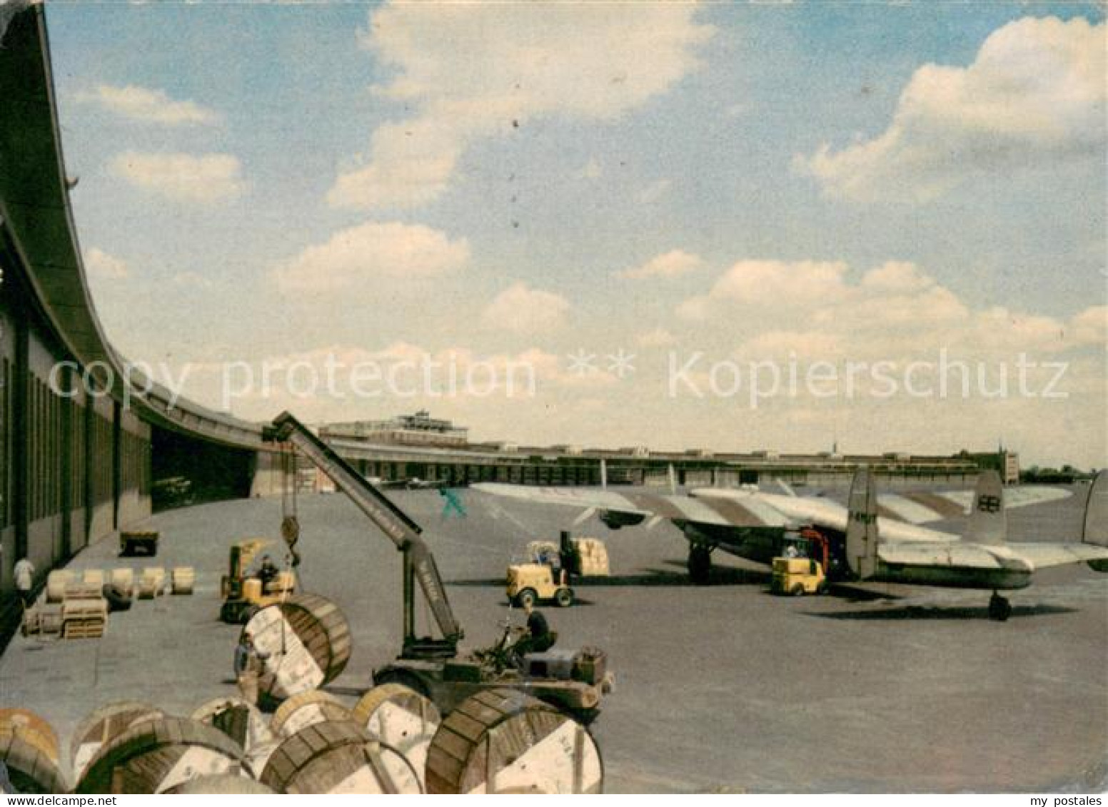 73749595 Tempelhof Berlin Zentralflughafen Tempelhof Berlin - Andere & Zonder Classificatie