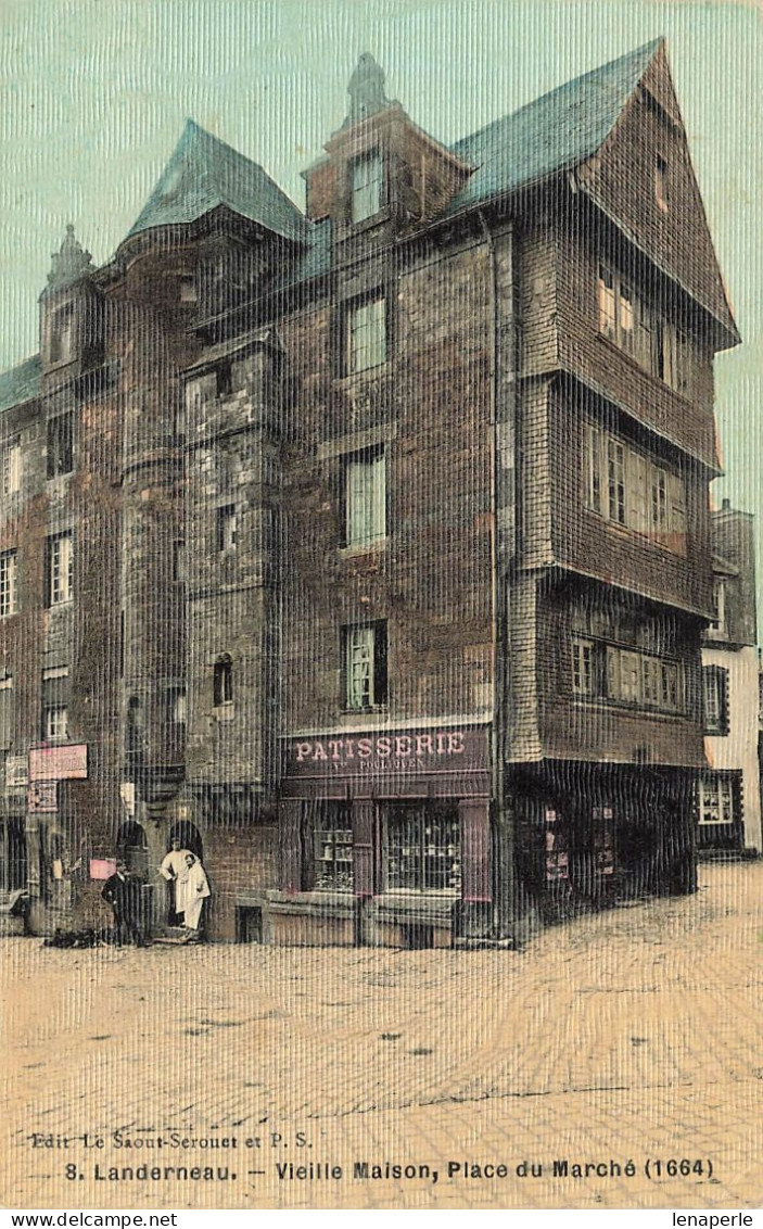 D8211 Landerneau Vieille Maison Place Du Marché - Landerneau