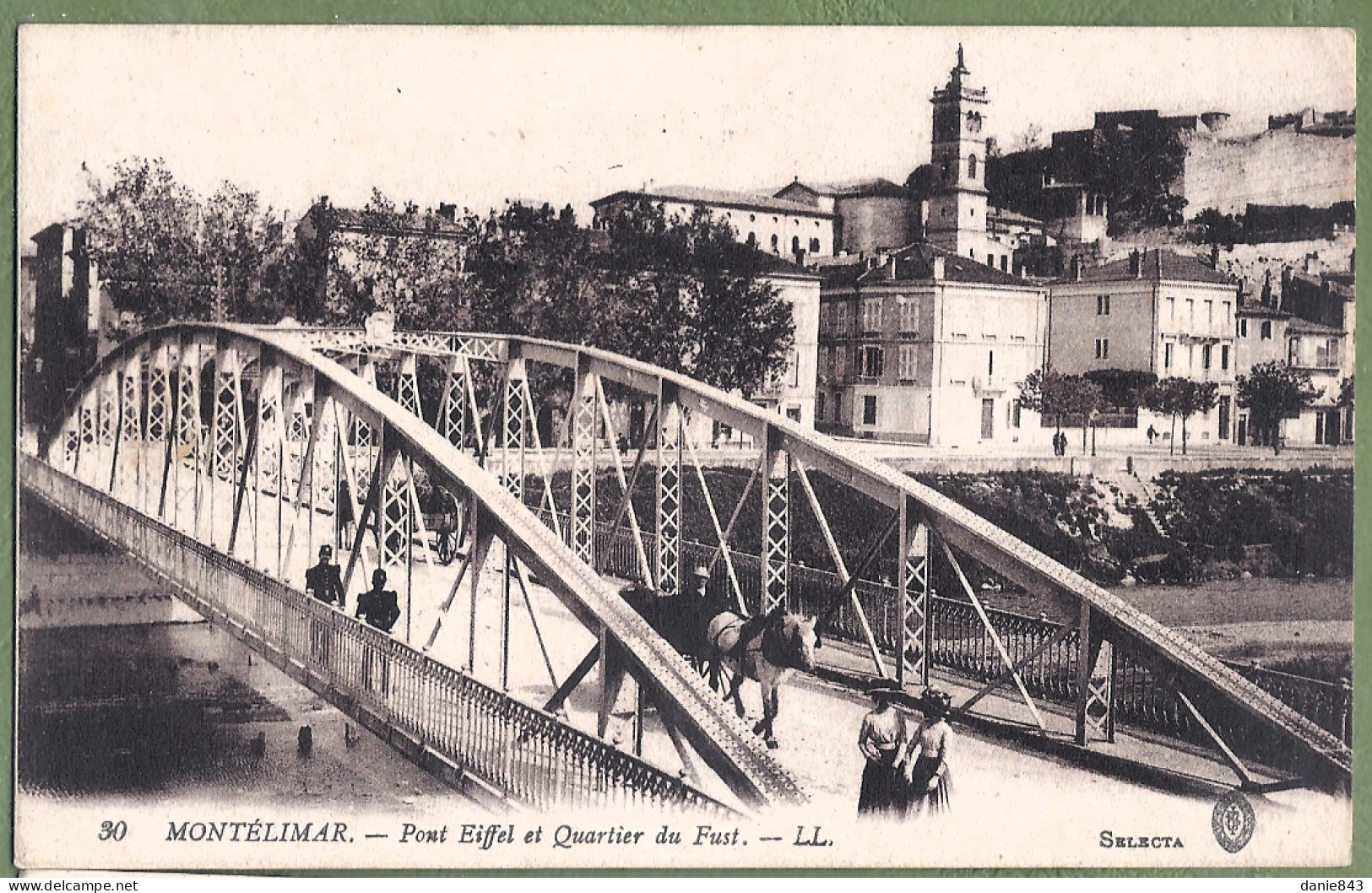 CPA  - DROME - MONTÉLIMAR - PONT EIFFEL ET QUARTIER DU FUST - Animation, Attelage - Montelimar