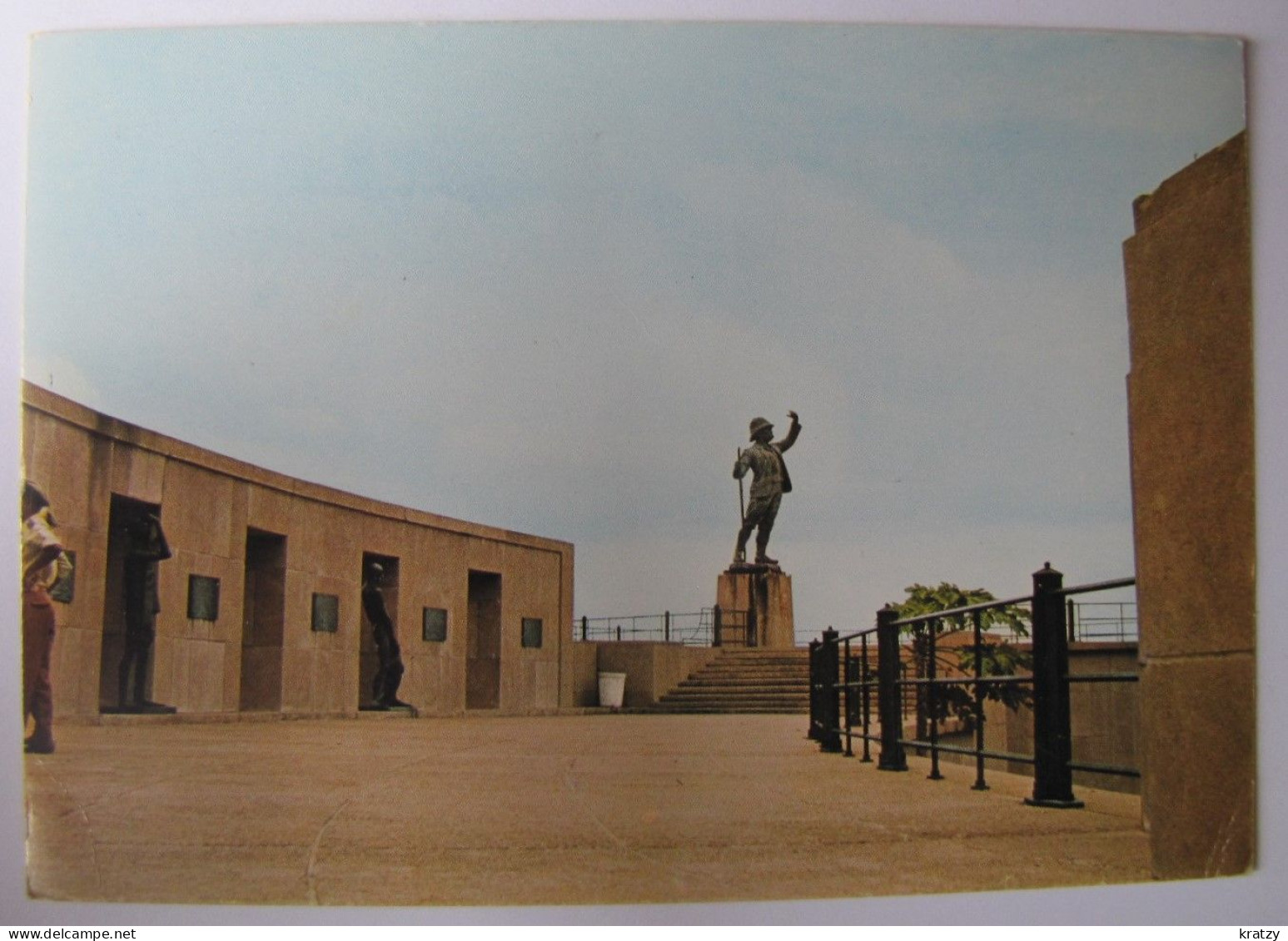 CONGO BELGE - LEOPOLDVILLE - Monument à Stanley - Kinshasa - Léopoldville