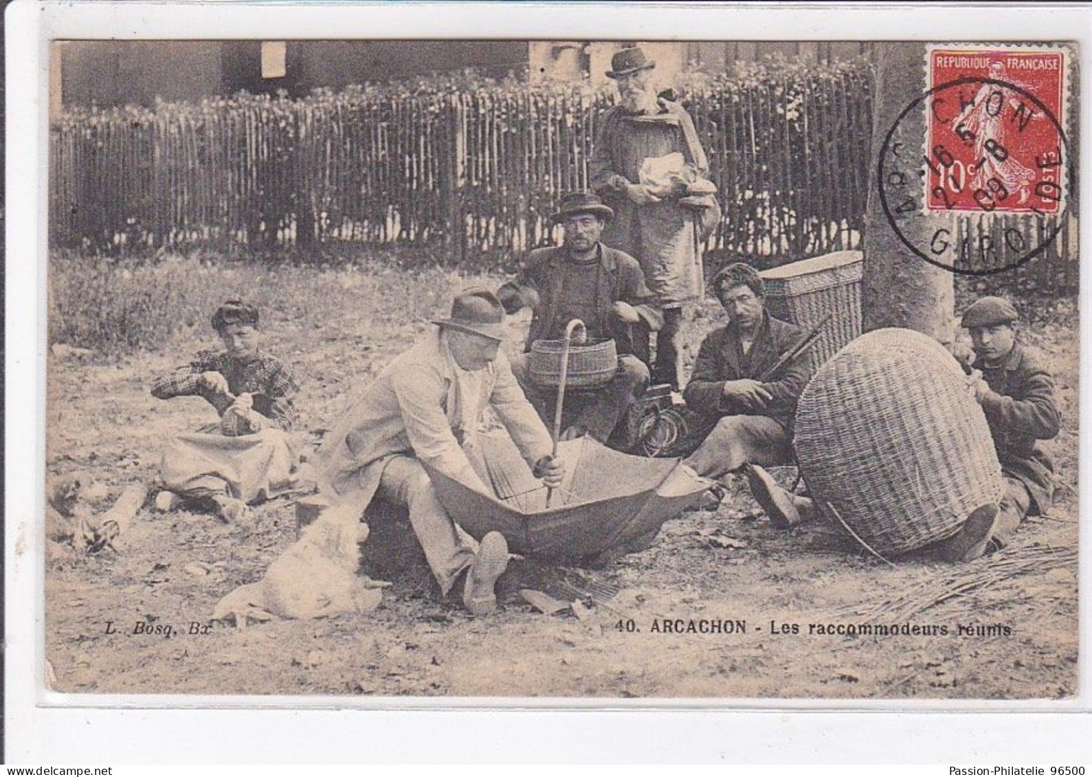 FRANCE ARCACHON: Les Racommodeurs Réunis (parapluies) - Arcachon