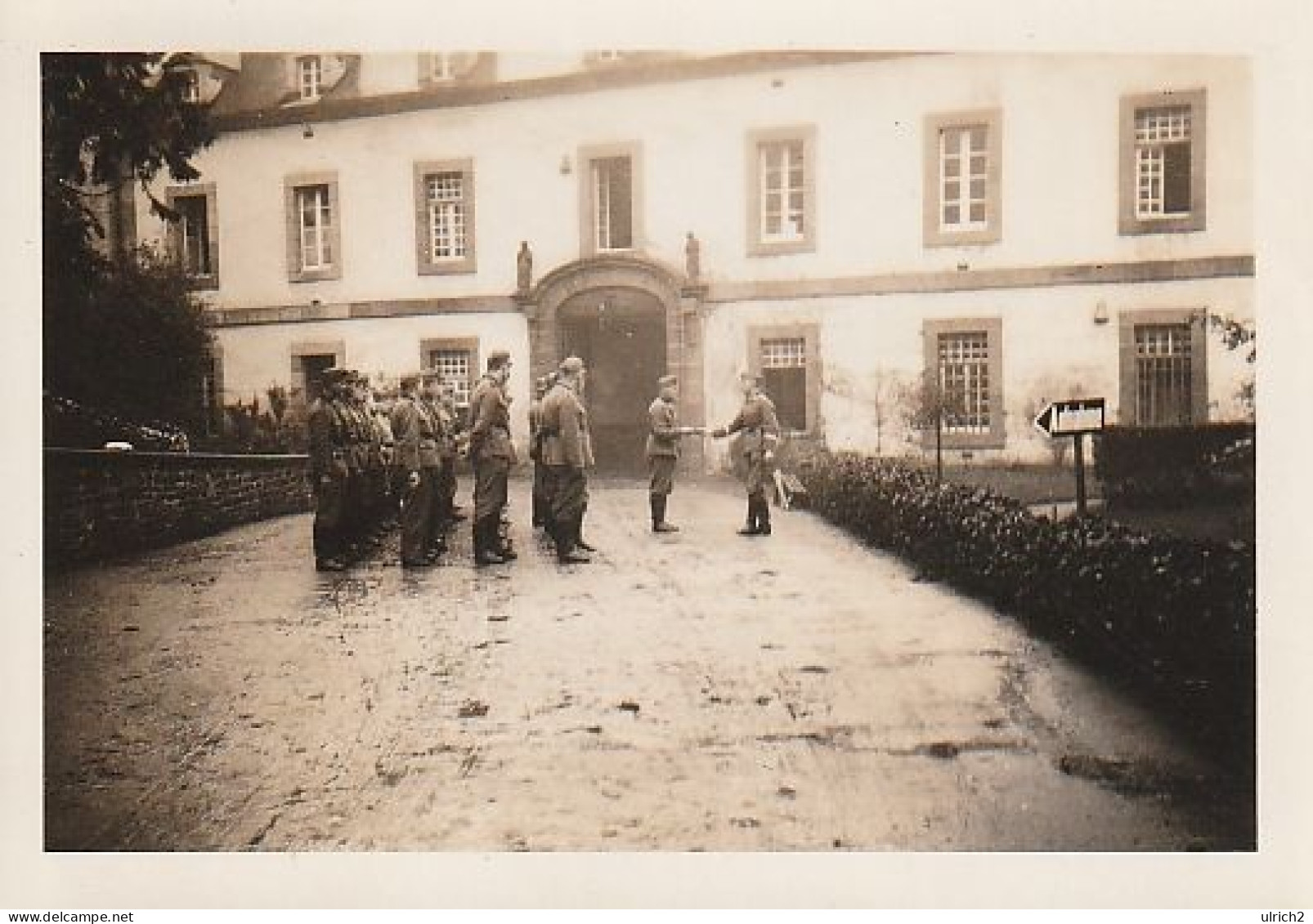 Foto Gruppe Deutsche Soldaten Angetreten - Appell - 2. WK - 8*5cm  (69012) - Krieg, Militär