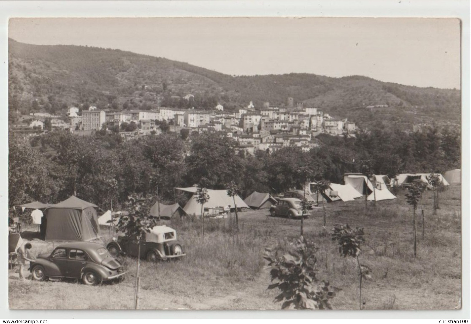 CARTE PHOTO - DEUX 4 CV RENAULT DANS UN CAMPING - SUPERBES AUTOMOBILES DES ANNEES 1947 - 1960 - 2 SCANS - - Passenger Cars