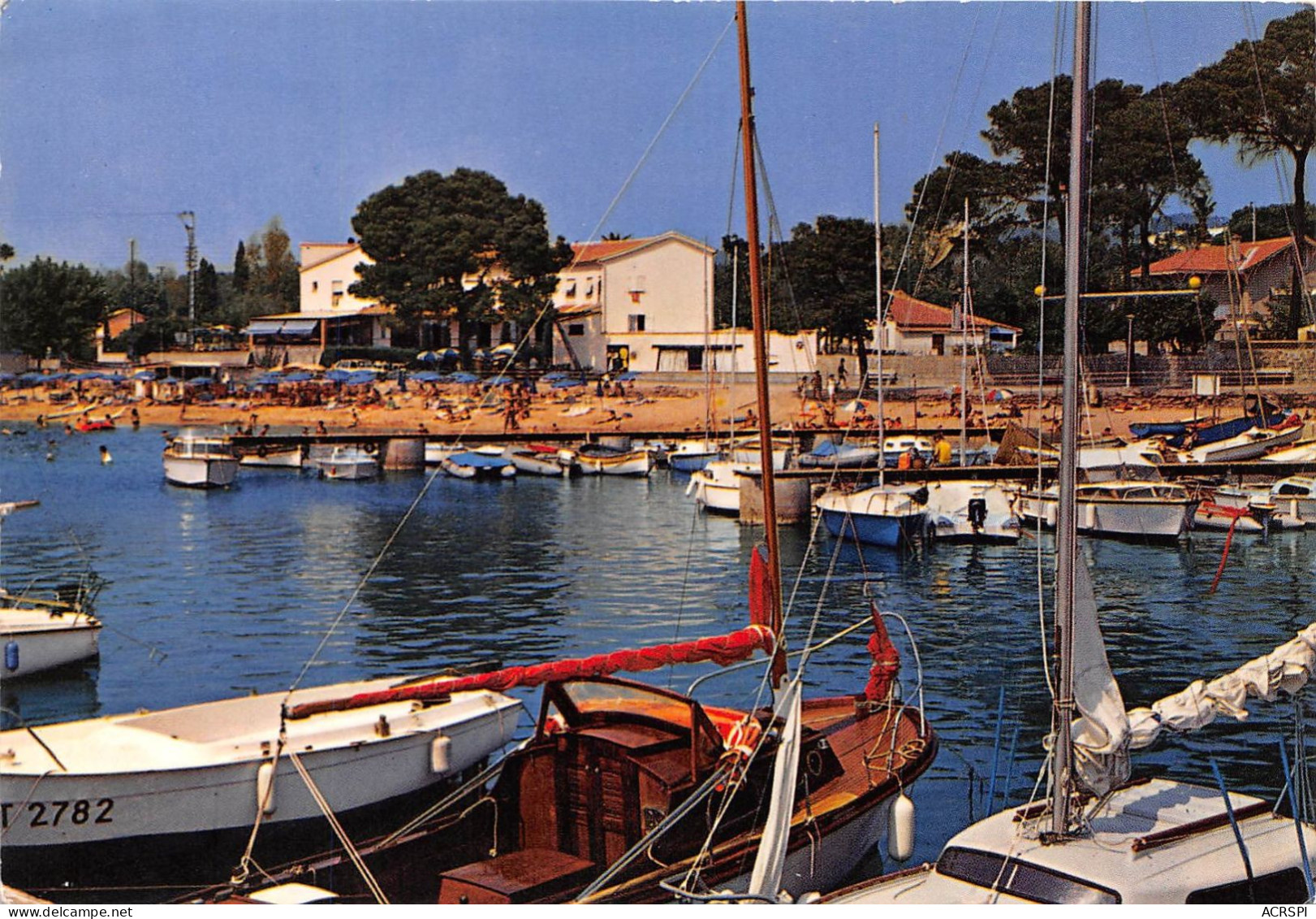 ST RAPHAELun Coin Du Port De Boulouris 28(scan Recto-verso) MA2007 - Saint-Raphaël