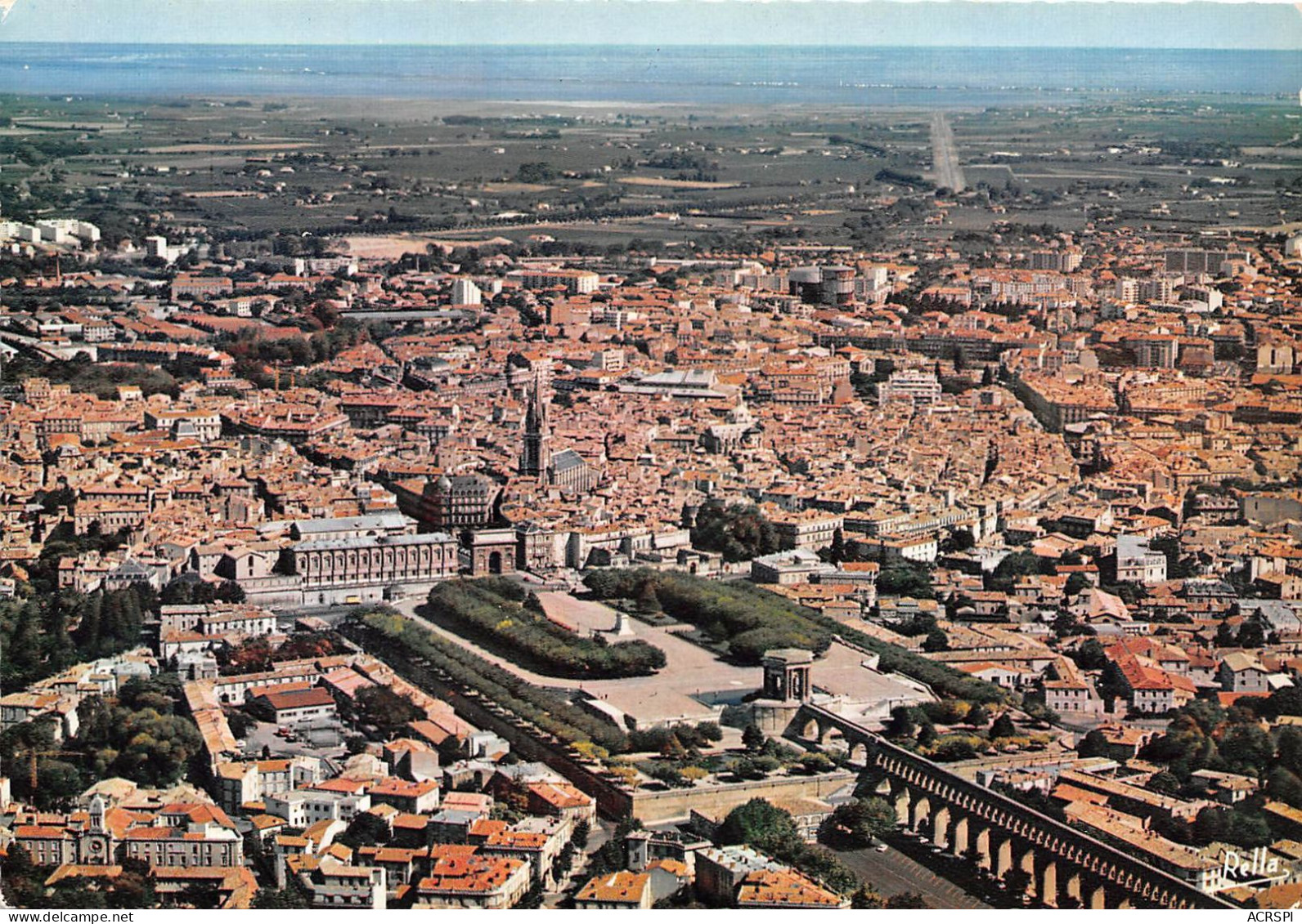 MONTPELLIER Vue Aerienne  L Aqueduc Le Chateau D Eau Le Jardin De Peyrou L Arc De Triomhe 10(scan Recto-verso) MA2031 - Montpellier