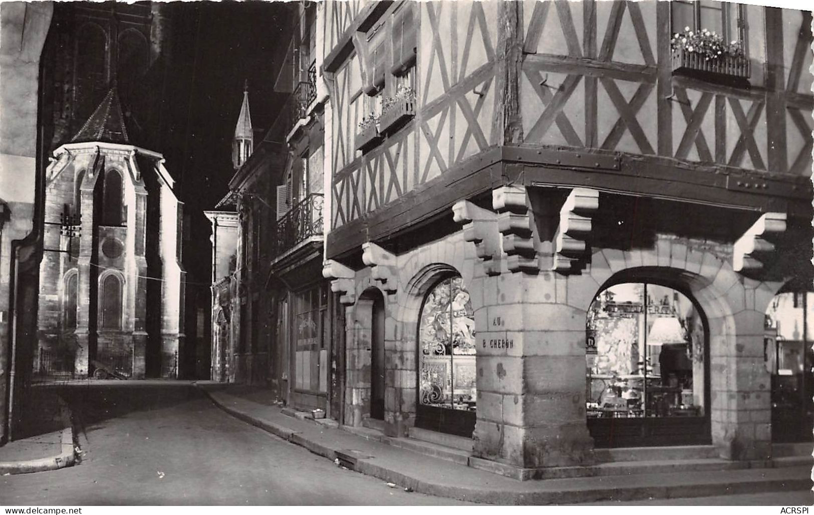 DIJON Rue Baboeuf Ancienne Hostellerie De La Croix De Fer Et Chevet De L Eglise Notre Dame 18(scan Recto-verso) MA2045 - Dijon