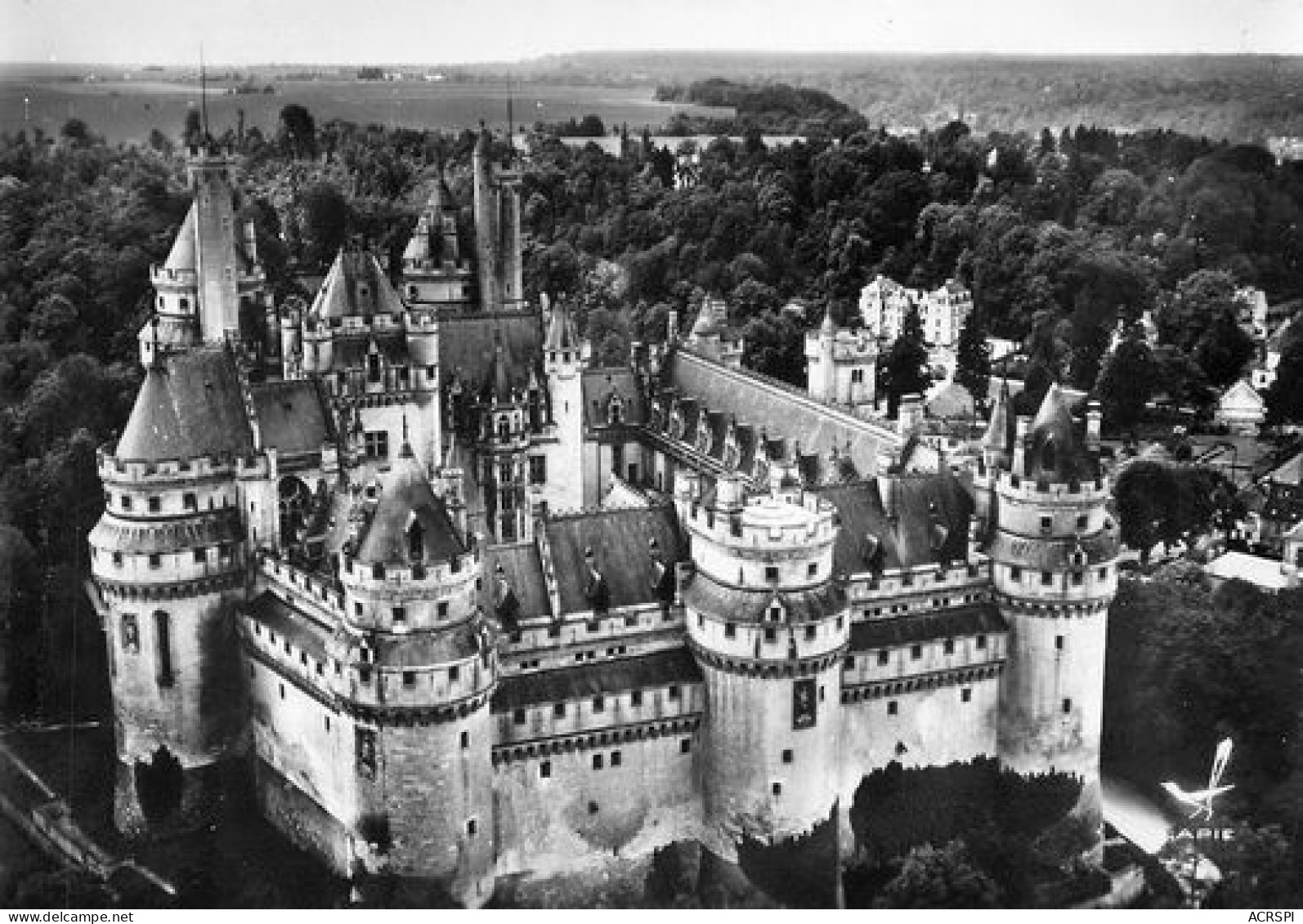 PIERREFONDS Le Chateau  Vue Du Ciel   7   (scan Recto-verso)MA2052Ter - Pierrefonds