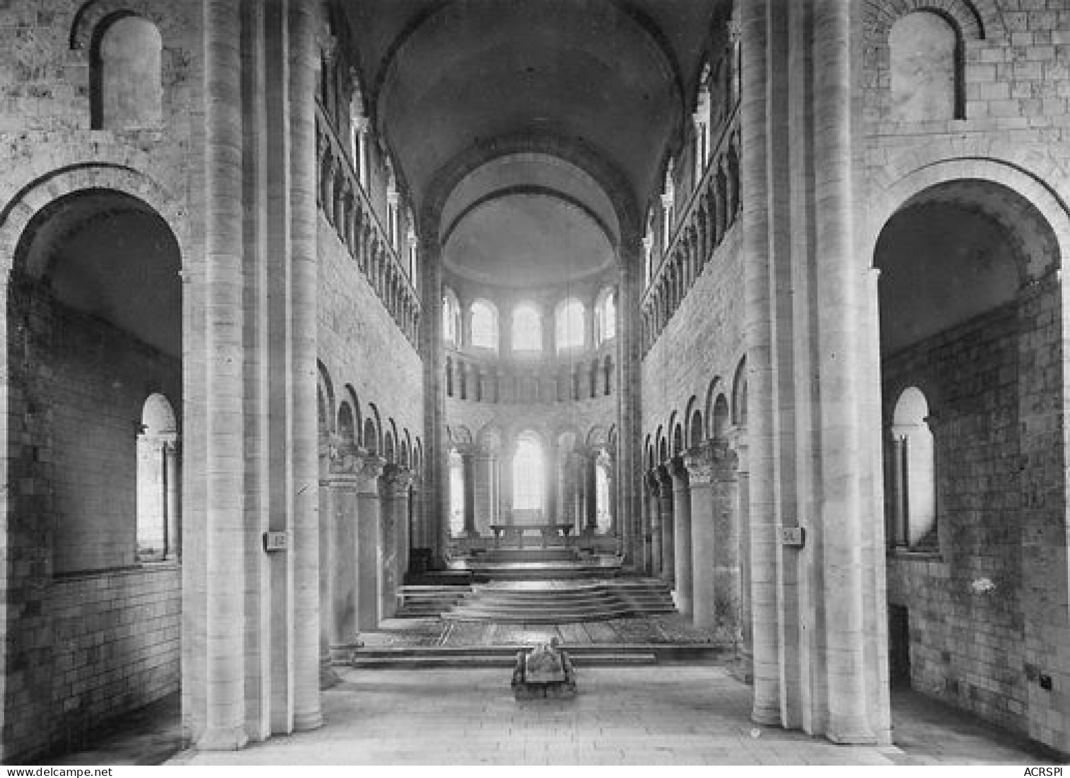 Saint-Benoît-sur-Loire  Interieur De La Basilique    53  (scan Recto-verso)MA2064Ter - Andere & Zonder Classificatie