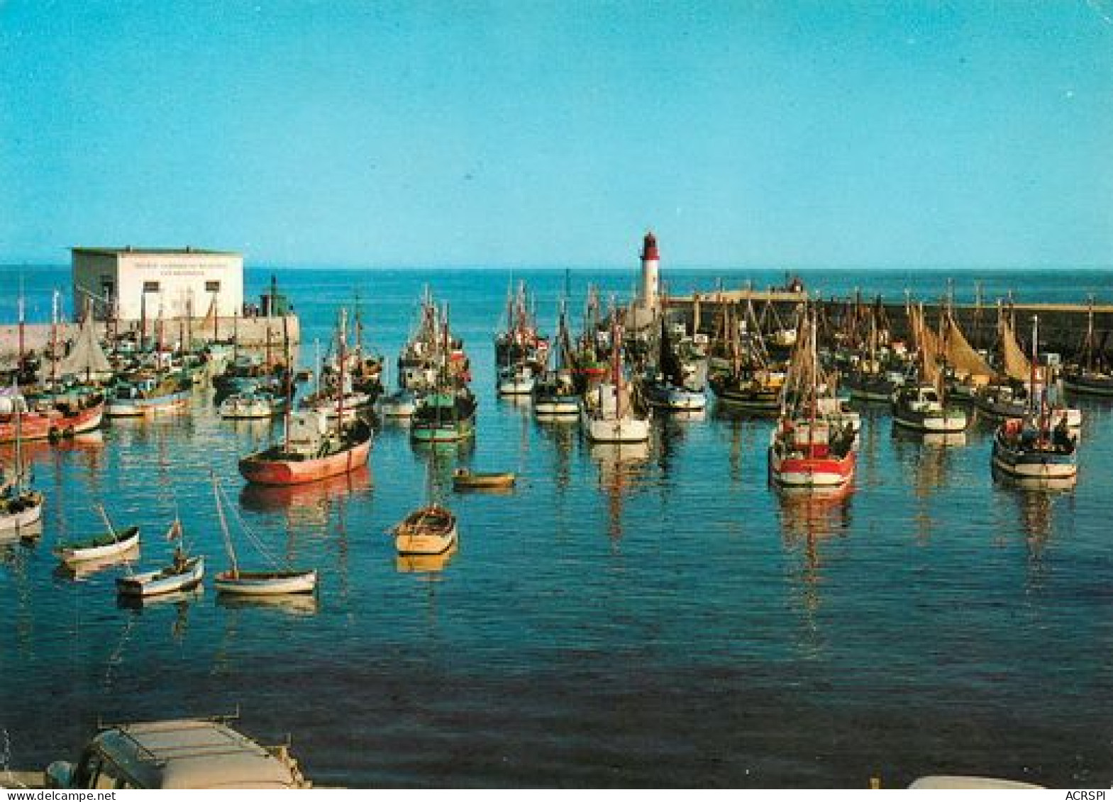 ILE D' OLERON  La Cotiniere  Le Port   29  (scan Recto-verso)MA2064Ter - Ile D'Oléron