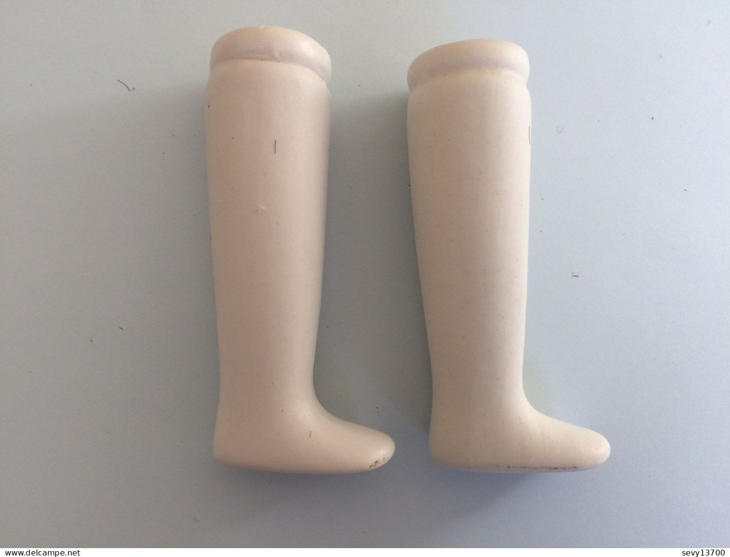 Accessoire, pièce pour restaurer poupée en porcelaine (tête, bras, jambe, robes)