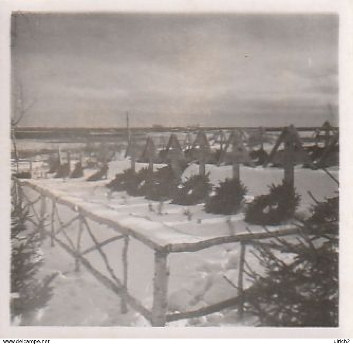 Foto Deutsche Soldatengräber Im Winter - Soldatenfriedhof - 2. WK - 5*5cm  (69019) - Guerre, Militaire