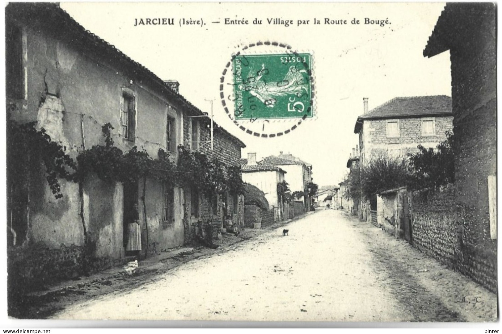 JARCIEU - Entrée Du Village Par La Route De Bougé - Altri & Non Classificati