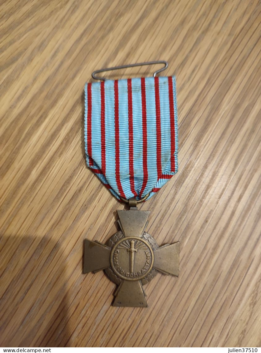 Croix Du Combattant Française - 1914-18