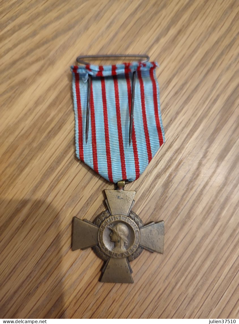 Croix Du Combattant Française - 1914-18