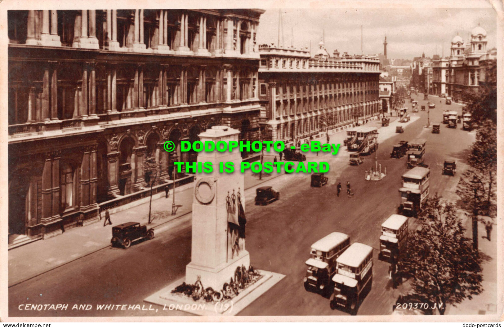 R541333 Cenotaph And Whitehall. London. 209370. Valentines. RP - Altri & Non Classificati