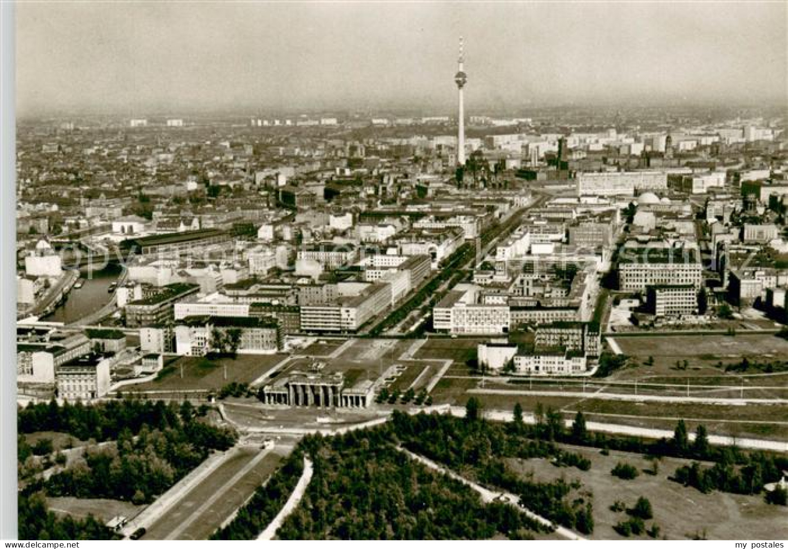 73746966 Berlin Fliegeraufnahme Brandenburger-Tor Sowjetsektor Pariser-Platz Unt - Other & Unclassified