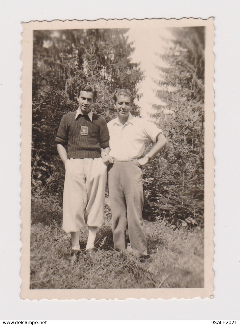Awesome Guys, Two Young Men, Closeness, Portrait In Park, Vintage Orig Photo Gay Int. 5.9x8.5cm. (34907) - Personnes Anonymes