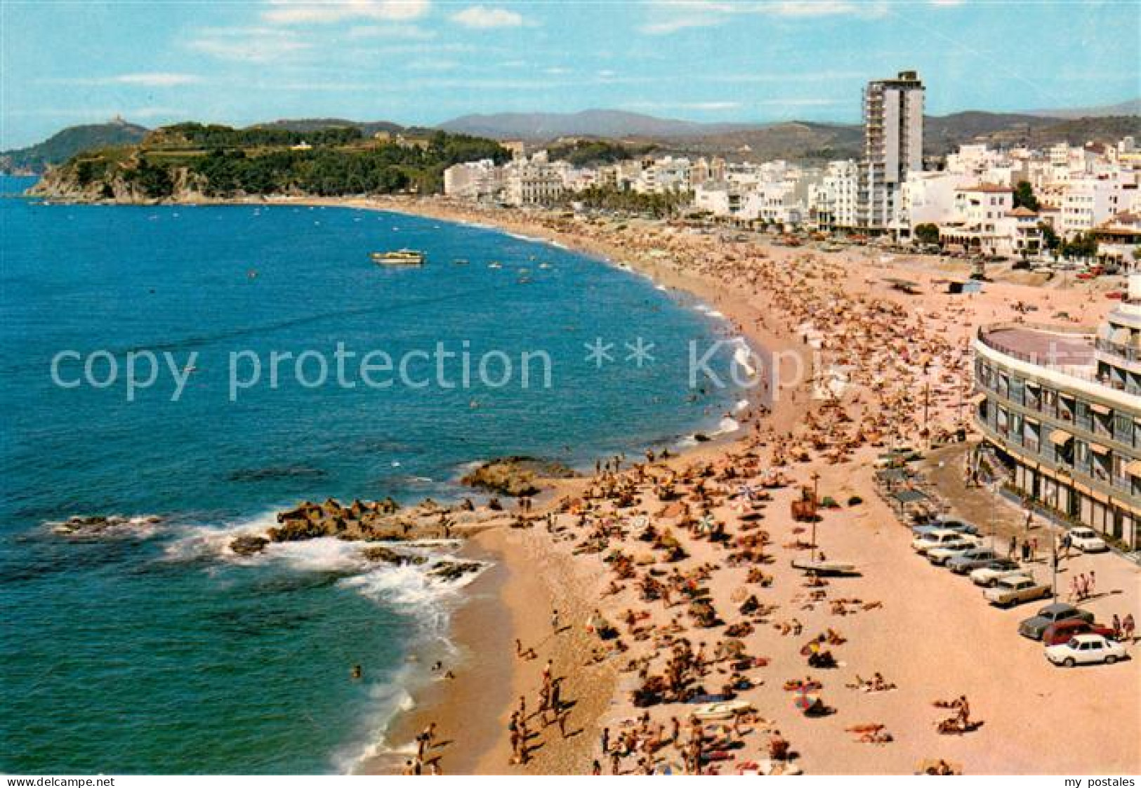 73746608 Lloret De Mar Vista Aérea De Su Gran Playa Y Hoteles Lloret De Mar - Altri & Non Classificati