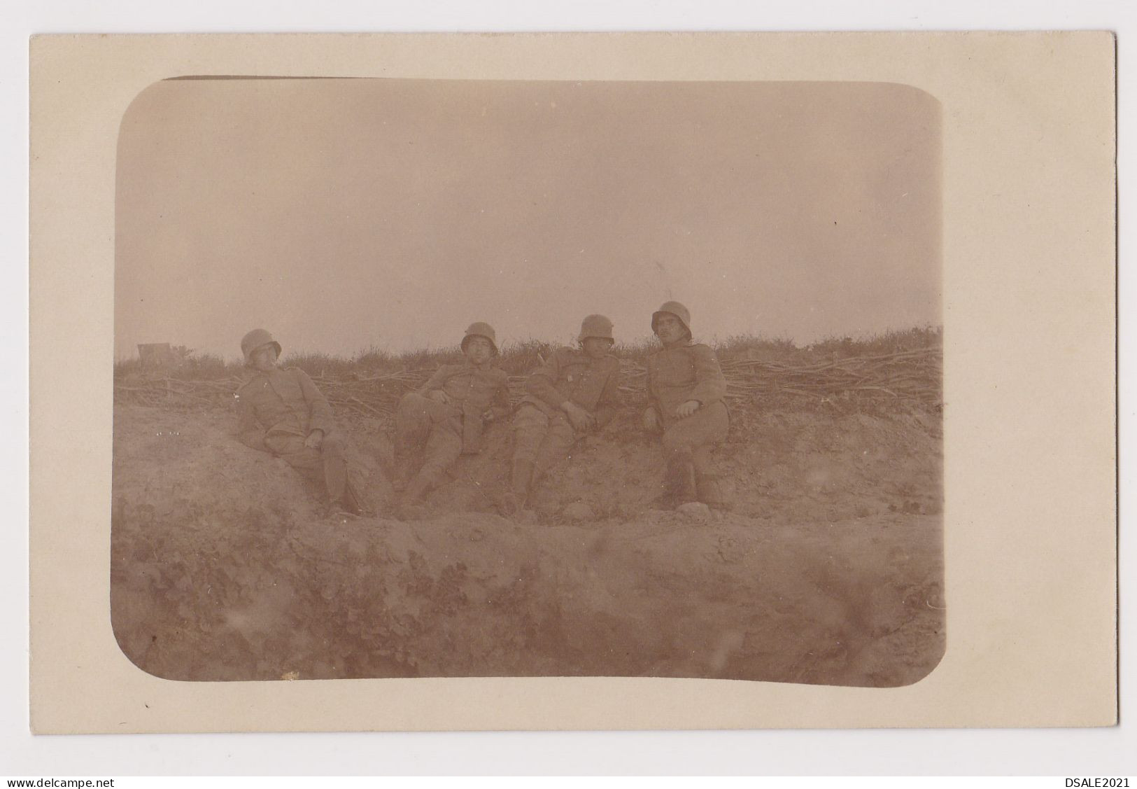 Ww1 Bulgaia Bulgarian Military Officers With Helmets In Trench, Field Orig Photo 13.8x8.9cm. (226) - Krieg, Militär
