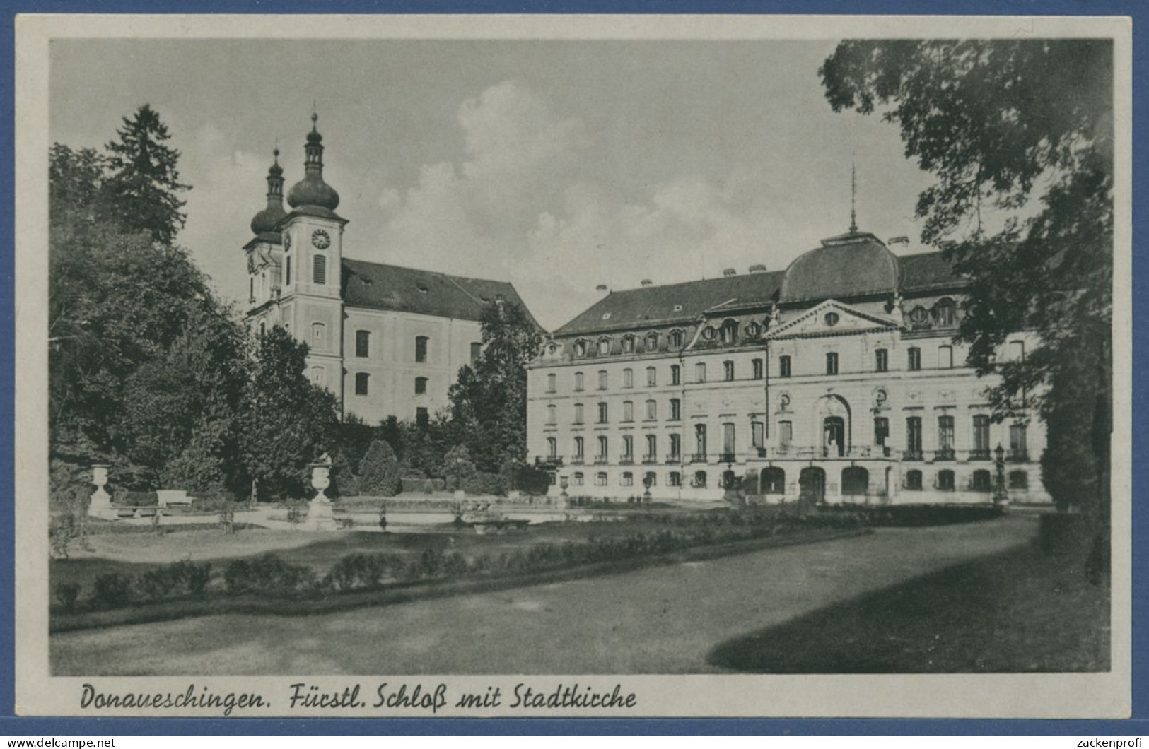 Donaueschingen Fürstl. Schloß Mit Stadtkirche, Gelaufen 1944 (AK1970) - Donaueschingen