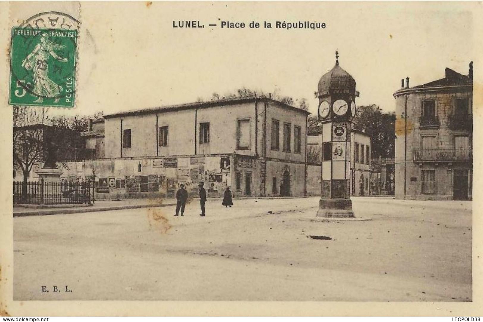 LUNEL Place De La République - Lunel
