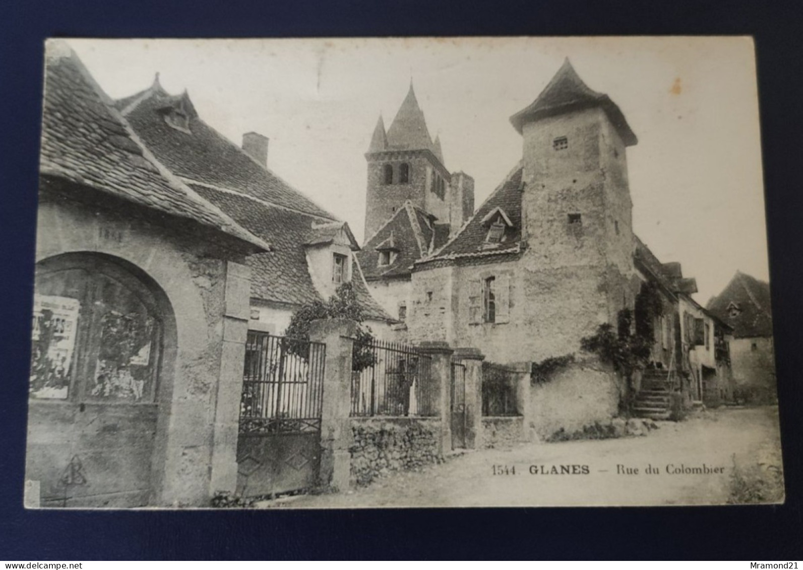 Carte Postale Ancienne De Glanes La Rue Du Colombier - Montcuq