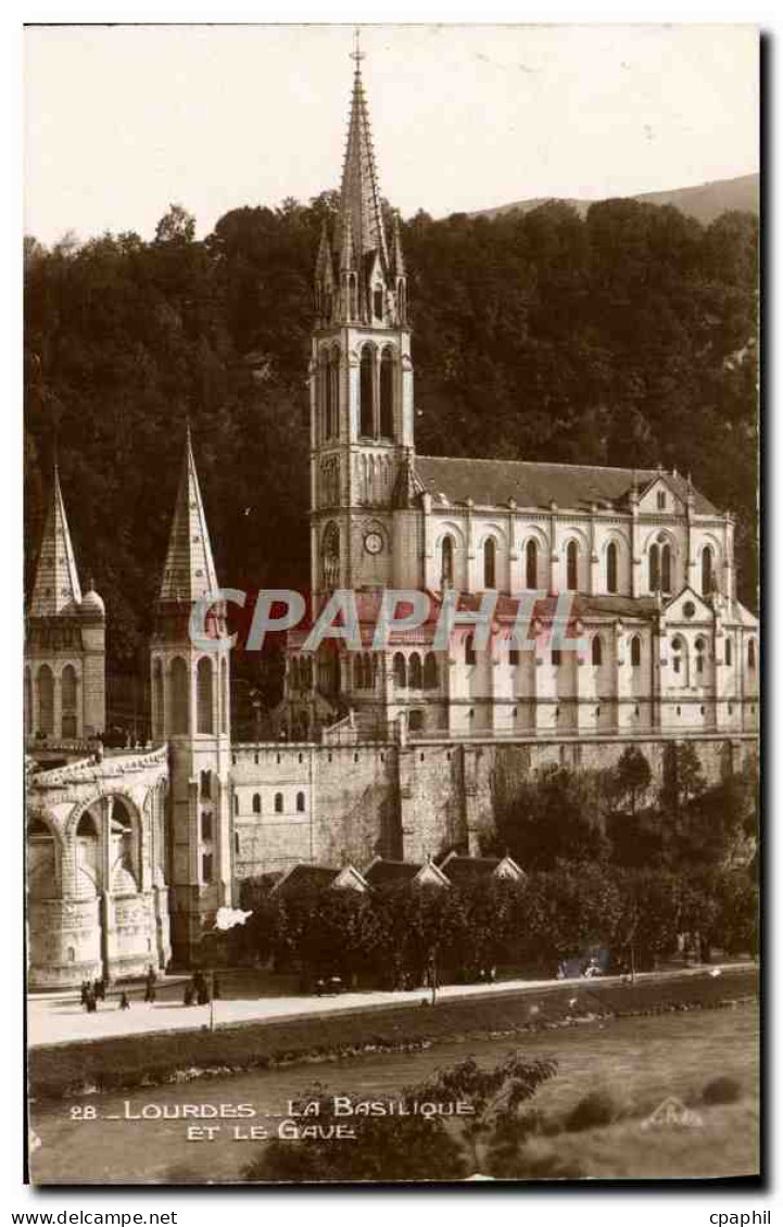 CPA Lourdes La Basilique Et Le Gave - Lourdes